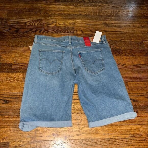 New Levi’s Shorts - Picture 2 of 5